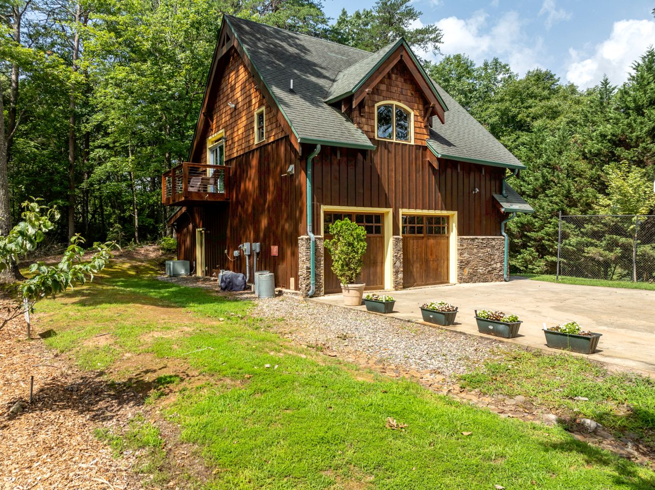 Delightful Cabin Rental with Mountain Views near Chattahoochee National Forest, Georgia