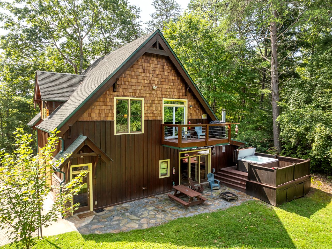 Delightful Cabin Rental with Mountain Views near Chattahoochee National Forest, Georgia