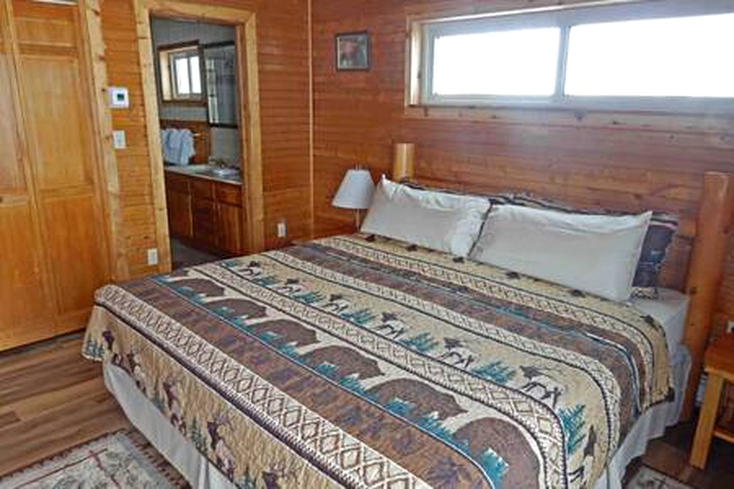 Cabin Rental for Large Groups Ideal for Colorado Glamping
