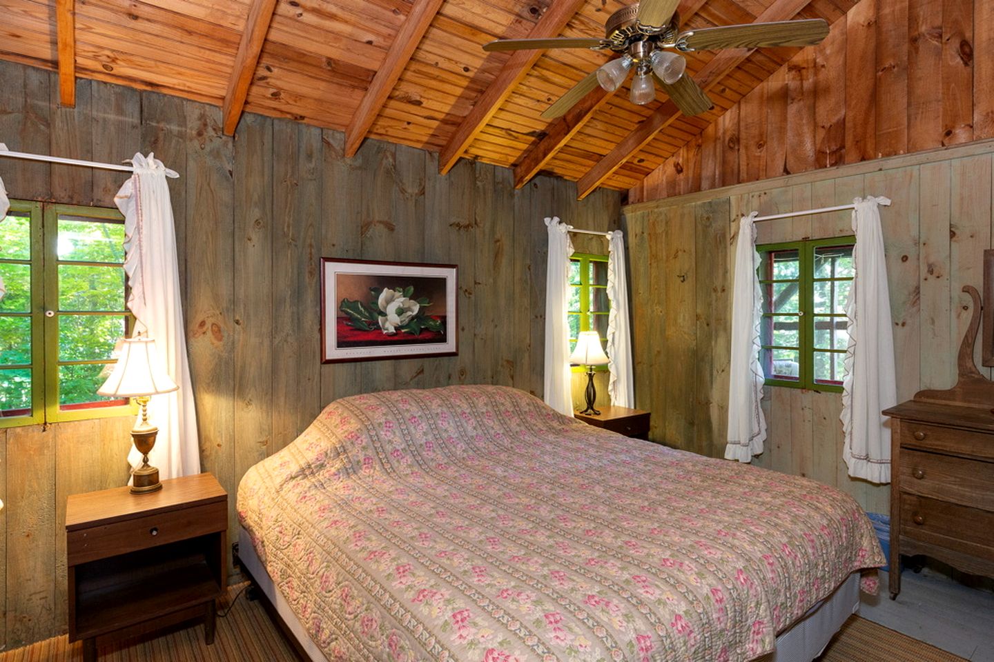 Charming Five-Person Cabin Rental in Connecticut River Valley of New Hampshire