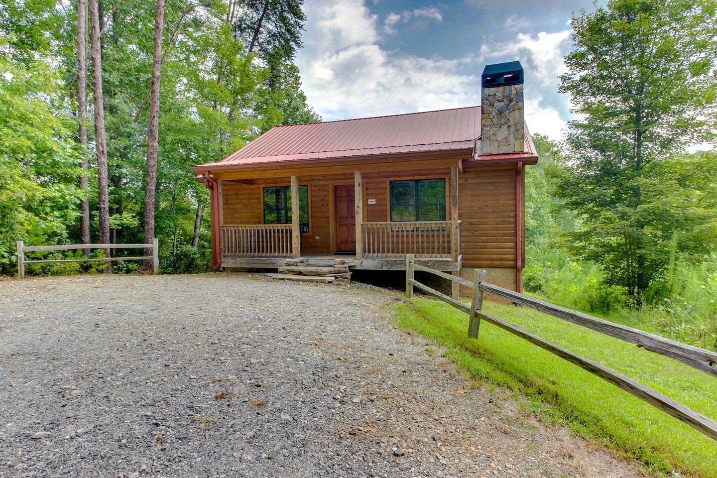 Cabin Rental for Couples near Helen, Georgia