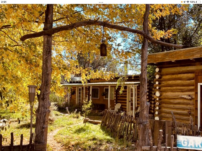 Log Cabins (United States of America, San Cristobal, New Mexico)