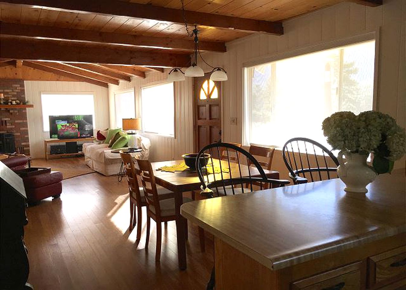 Cabin Rental for Groups in the Mountains of San Jacinto, California