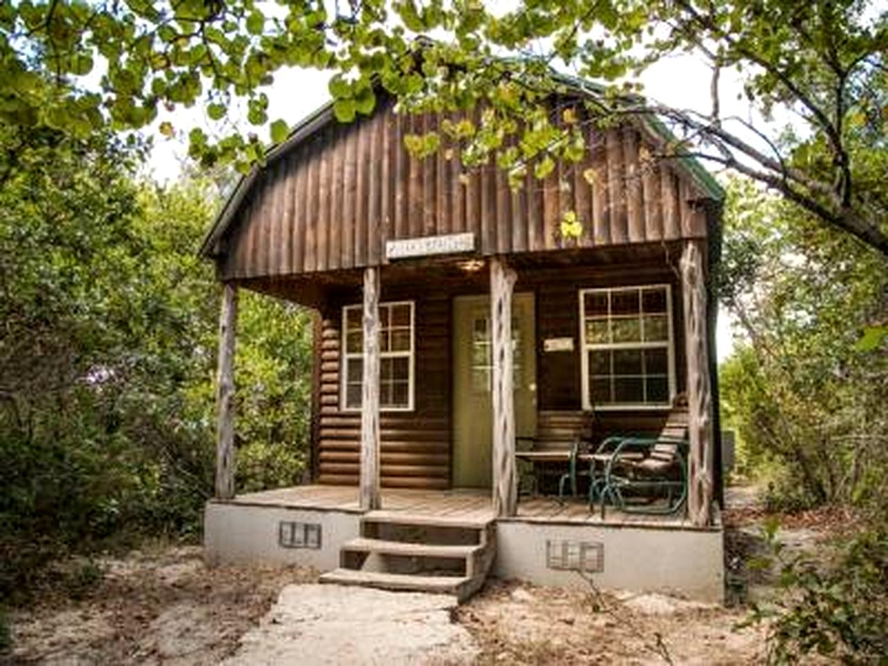 Vacation Cabin Rental with a Private Hot Tub near Fort Worth, Texas