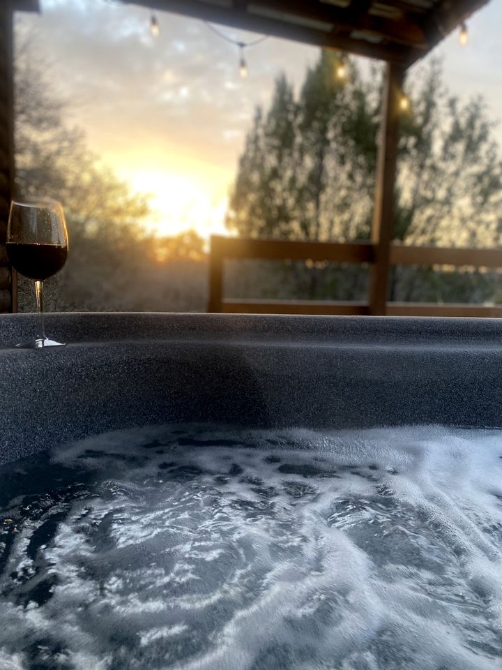 Vacation Cabin Rental with a Private Hot Tub near Fort Worth, Texas