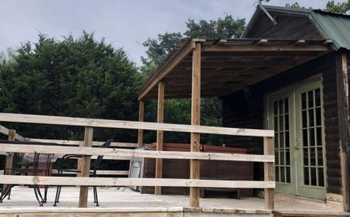 Vacation Cabin Rental with a Private Hot Tub near Fort Worth, Texas