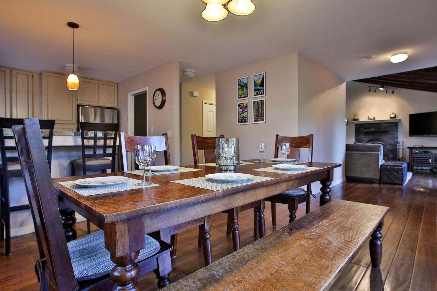 Pet-Friendly Cabin Rental with Hot Tub and Private Dock for Glamping in Northern California