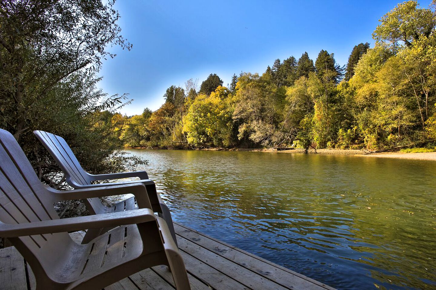 Pet-Friendly Cabin Rental with Hot Tub and Private Dock for Glamping in Northern California