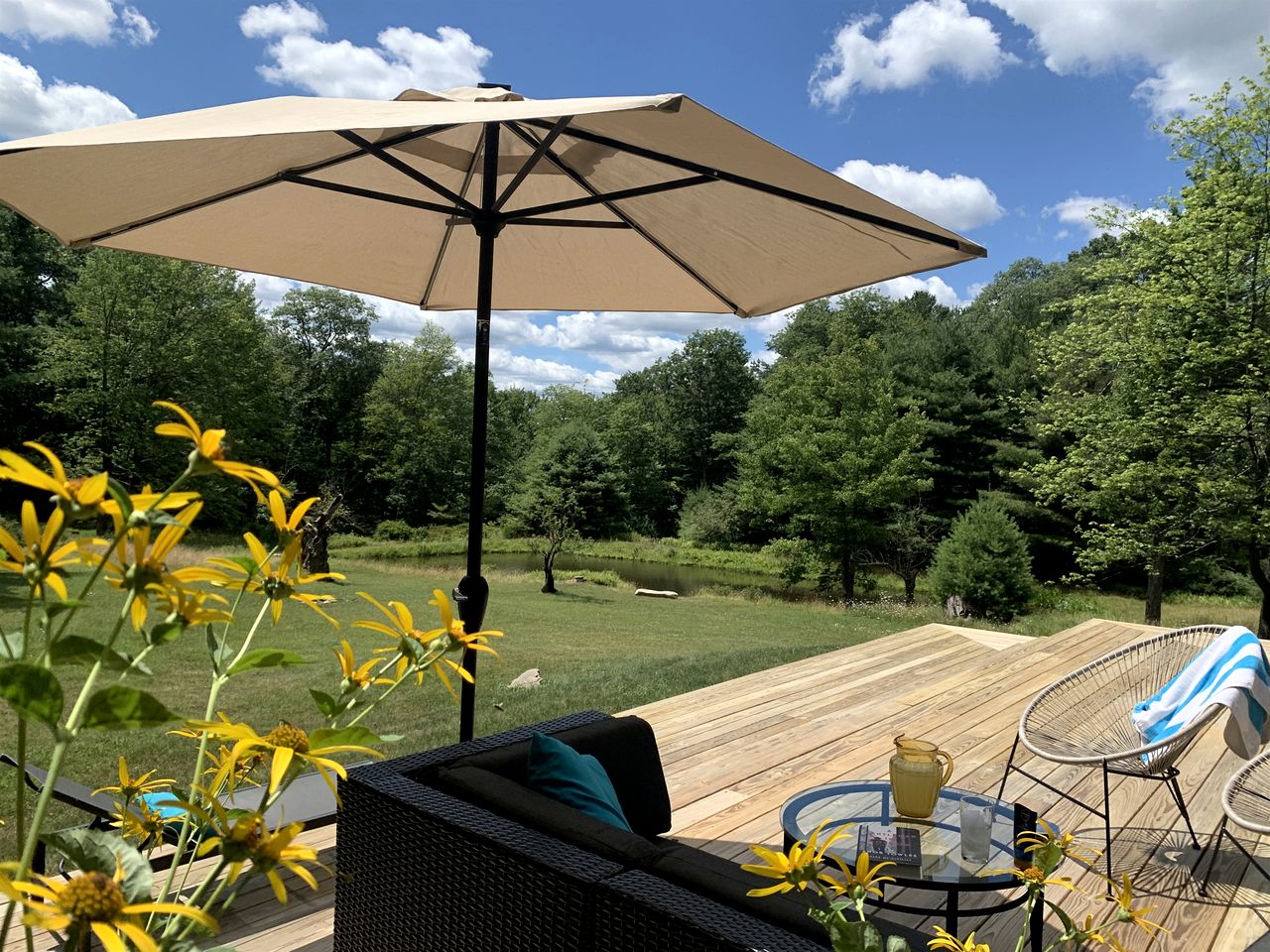 Gorgeous Cottage for Two, Overlooking Pond on 20 acres, Glamping in Pennsylvania