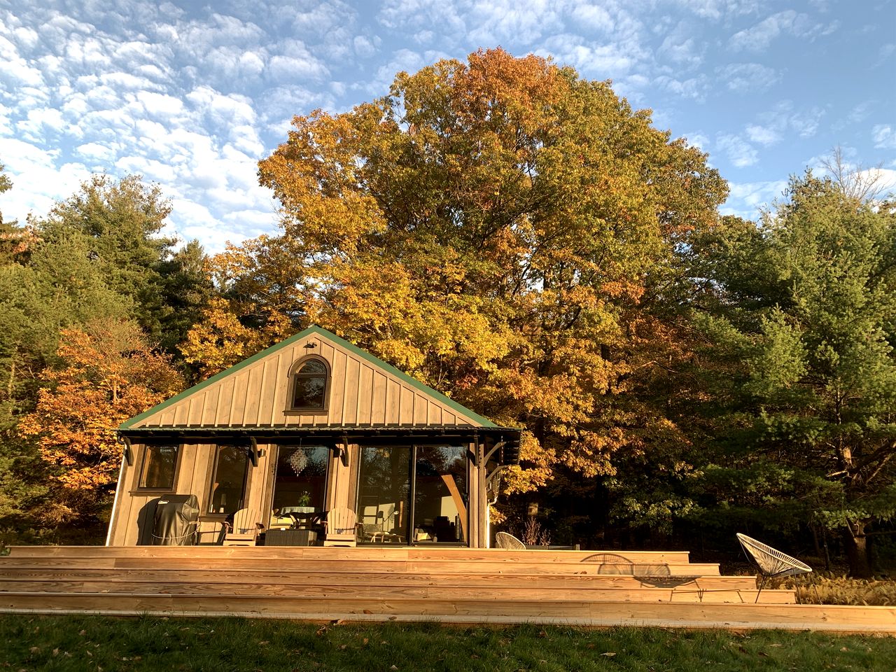Gorgeous Cottage for Two, Overlooking Pond on 20 acres, Glamping in Pennsylvania