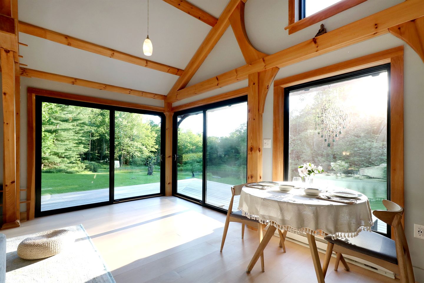 Gorgeous Cottage for Two, Overlooking Pond on 20 acres, Glamping in Pennsylvania