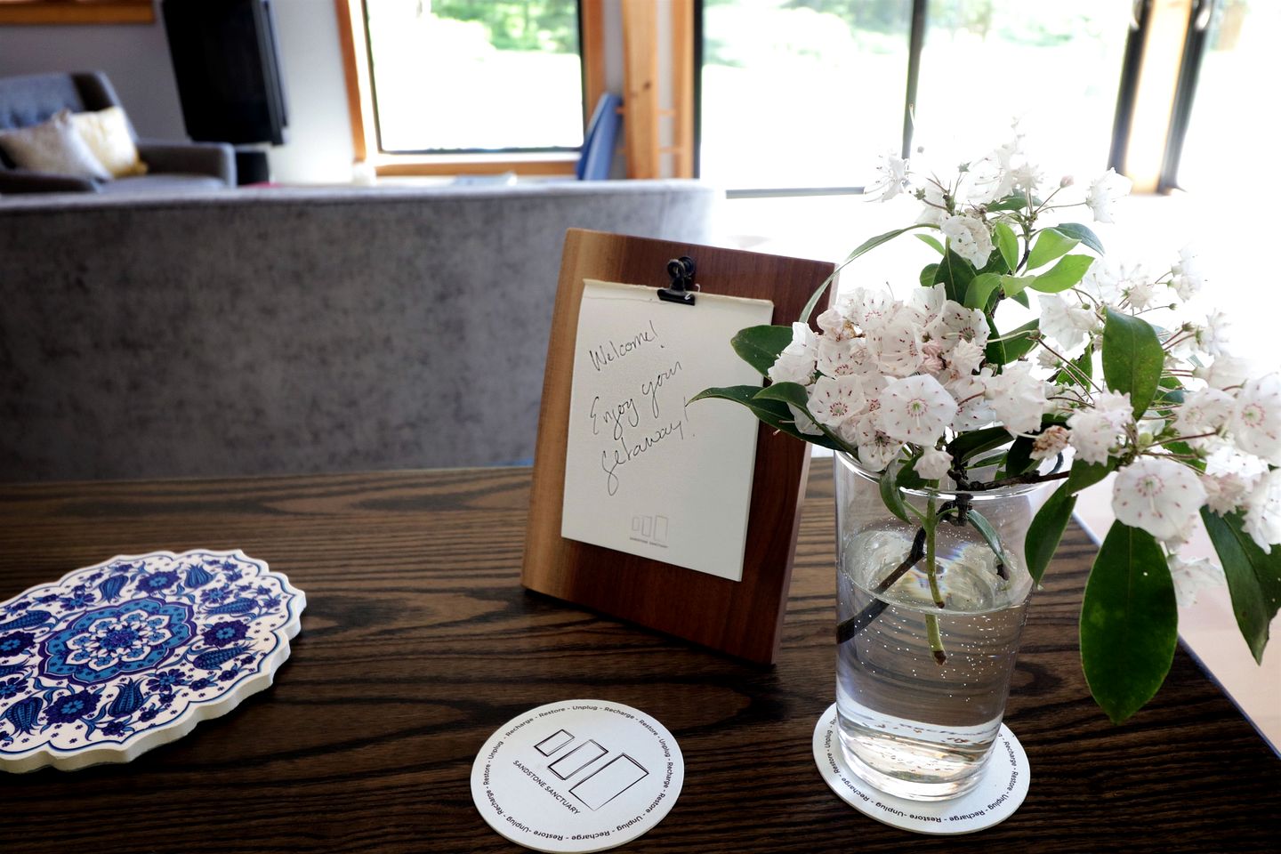 Gorgeous Cottage for Two, Overlooking Pond on 20 acres, Glamping in Pennsylvania