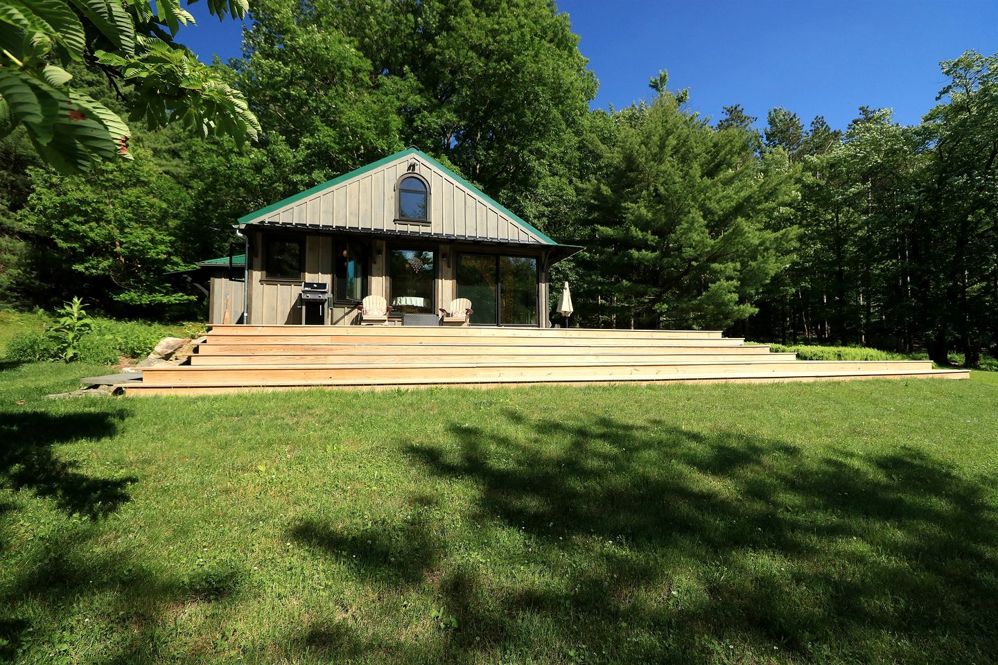 Gorgeous Cottage for Two, Overlooking Pond on 20 acres, Glamping in Pennsylvania