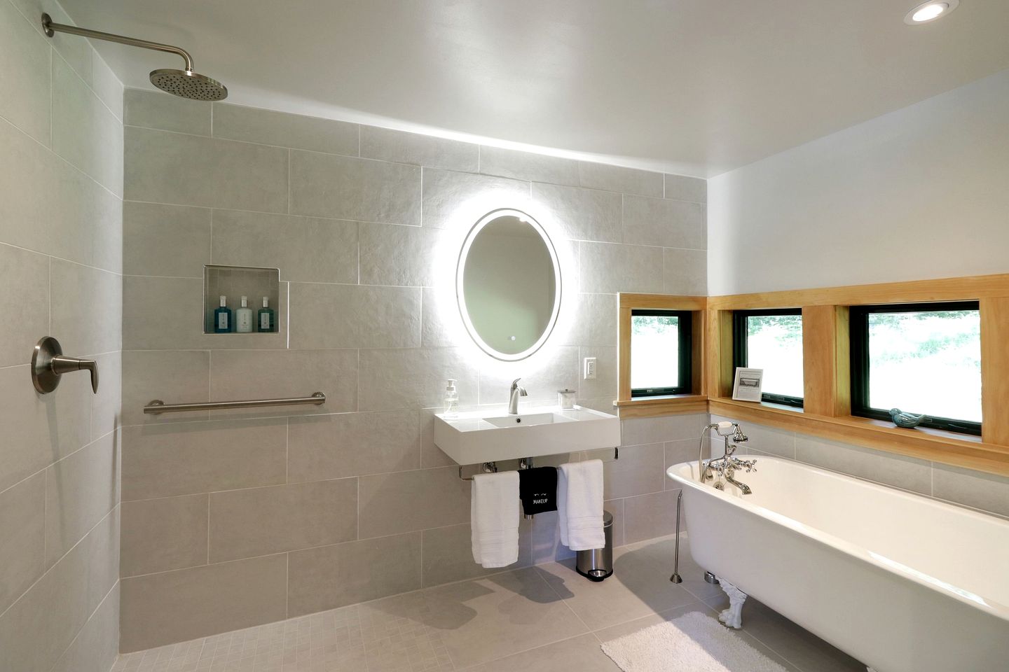 Gorgeous Cottage for Two, Overlooking Pond on 20 acres, Glamping in Pennsylvania