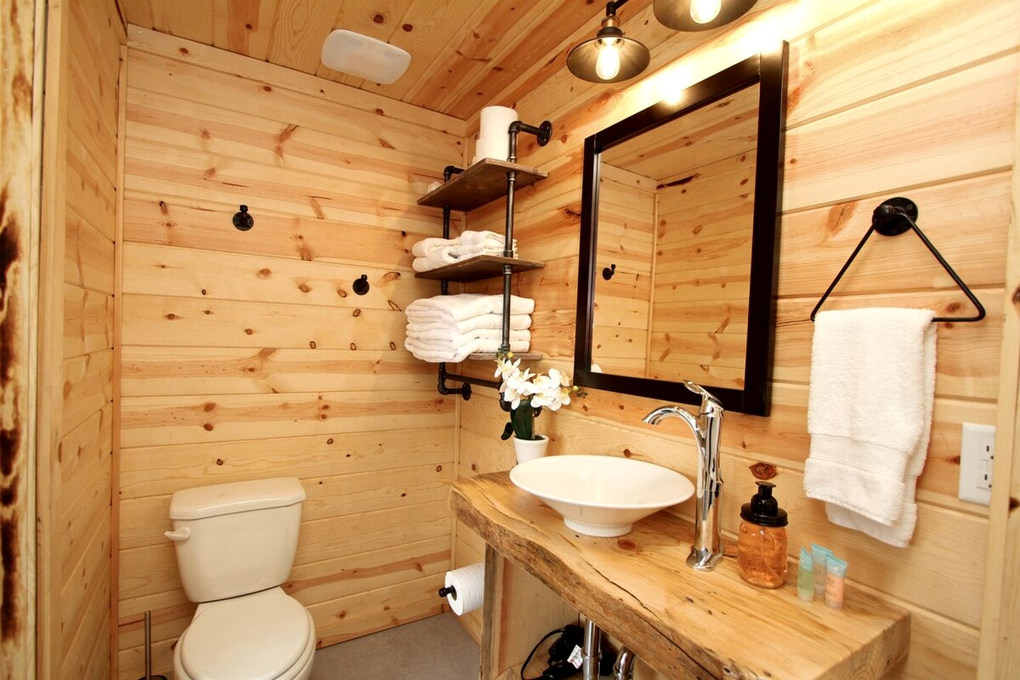 Cabin Rental for Utah Glamping, Zion National Park