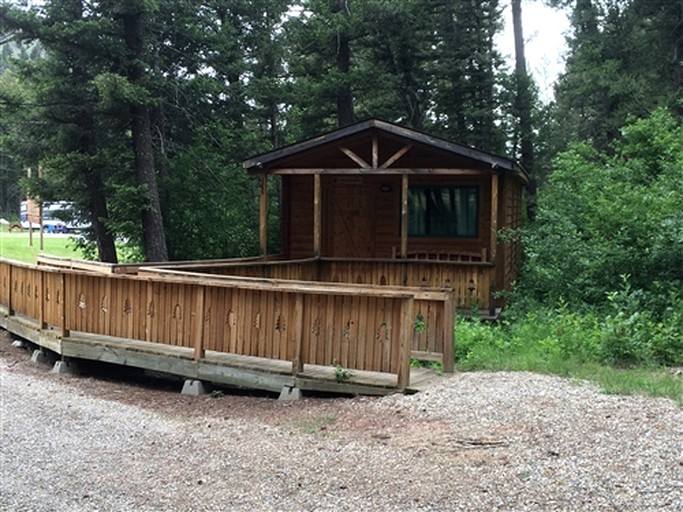 Cabins (United States of America, Hall, Montana)