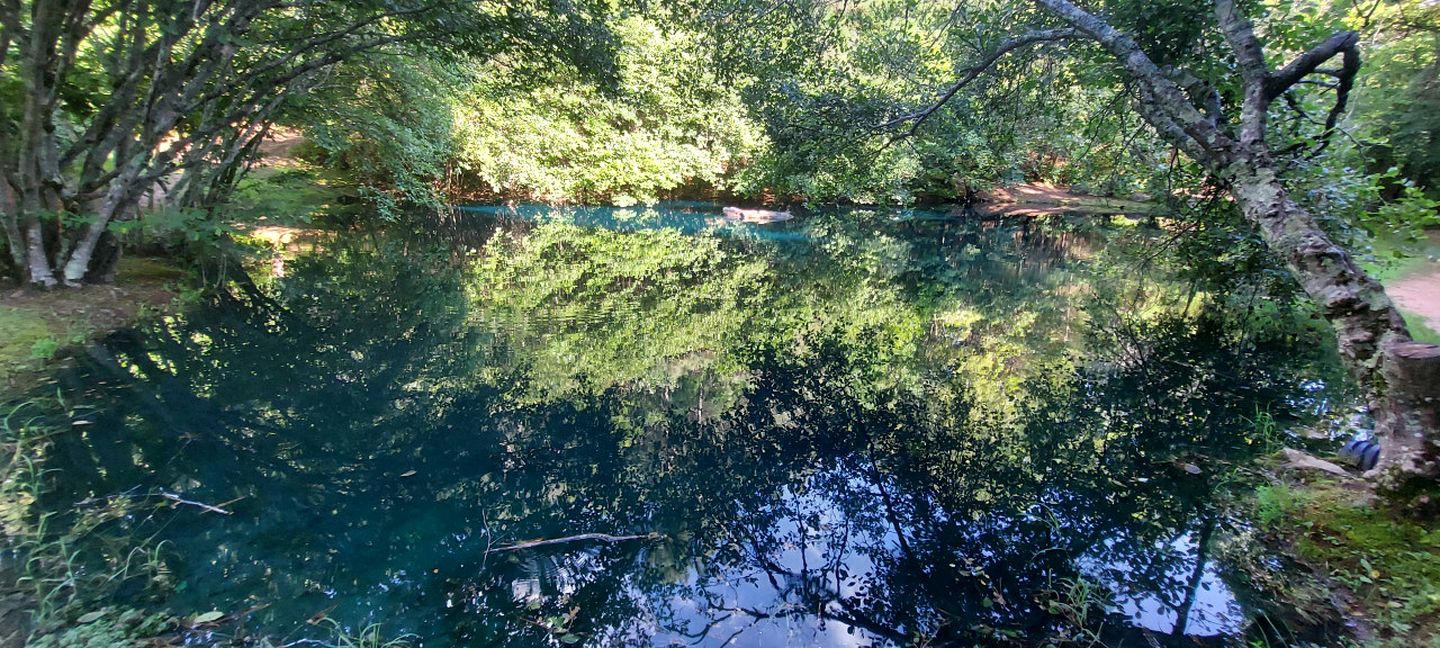 Snug and Cozy Cabin Rental with a Hot Tub near Copperhill for a Relaxing Vacation in Tennessee