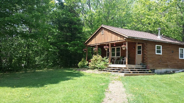 Cabin Rental With Private Deck Near Bangor Maine