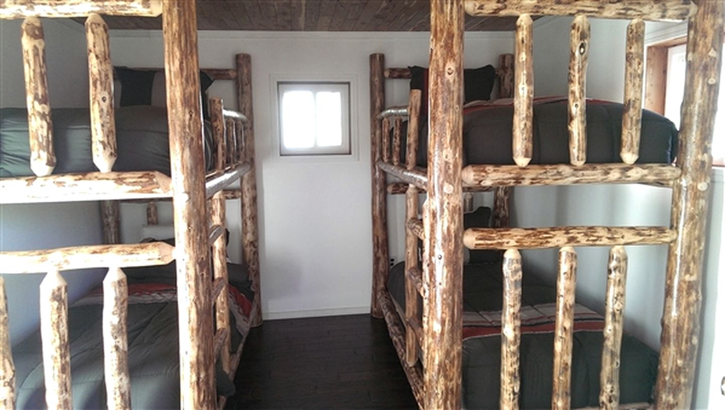 Rustic and Cozy Cabin Rental with Bunk Beds near Kenai Lake, Alaska