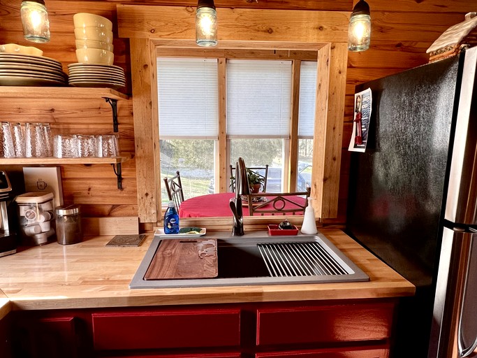 Red Roof Retreat Cabin, Log Cabins, Goreville, United States of America