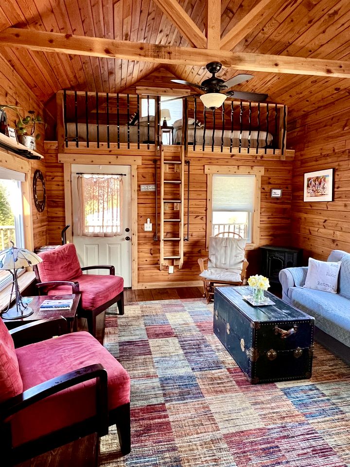 Red Roof Retreat Cabin, Log Cabins, Goreville, United States of America