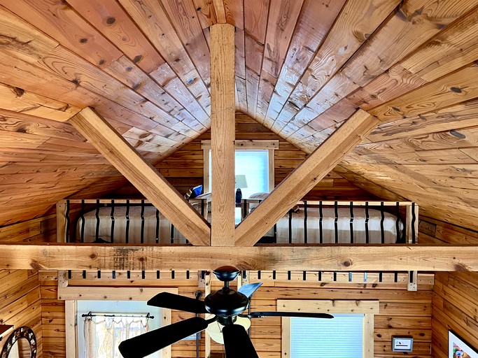 Red Roof Retreat Cabin, Log Cabins, Goreville, United States of America