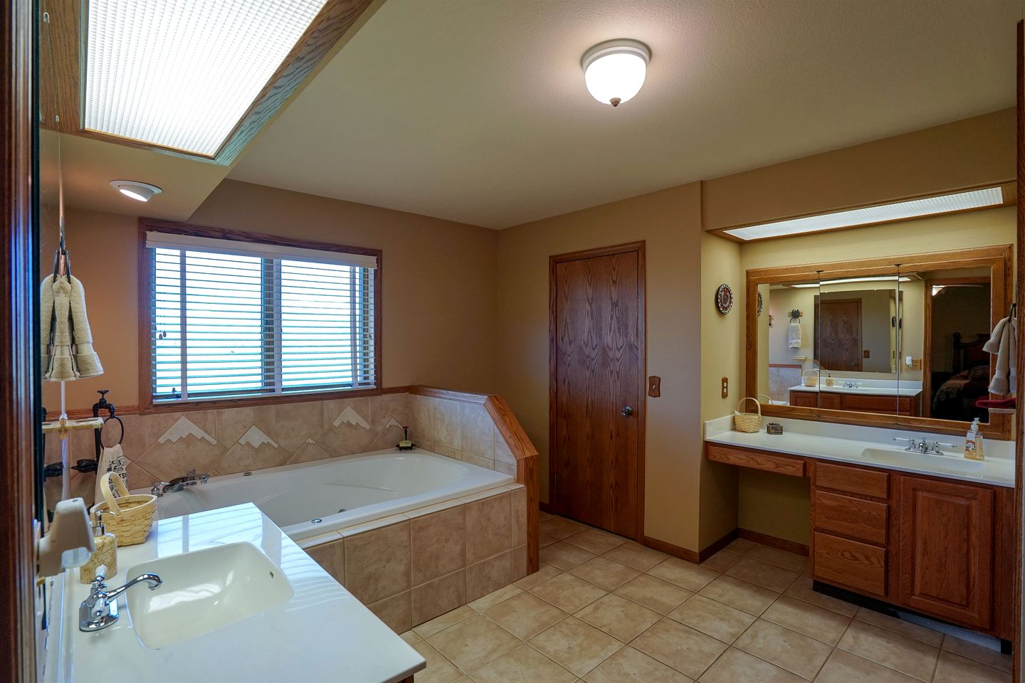 Rural Cabin Rental near Madison River in Ennis, Montana