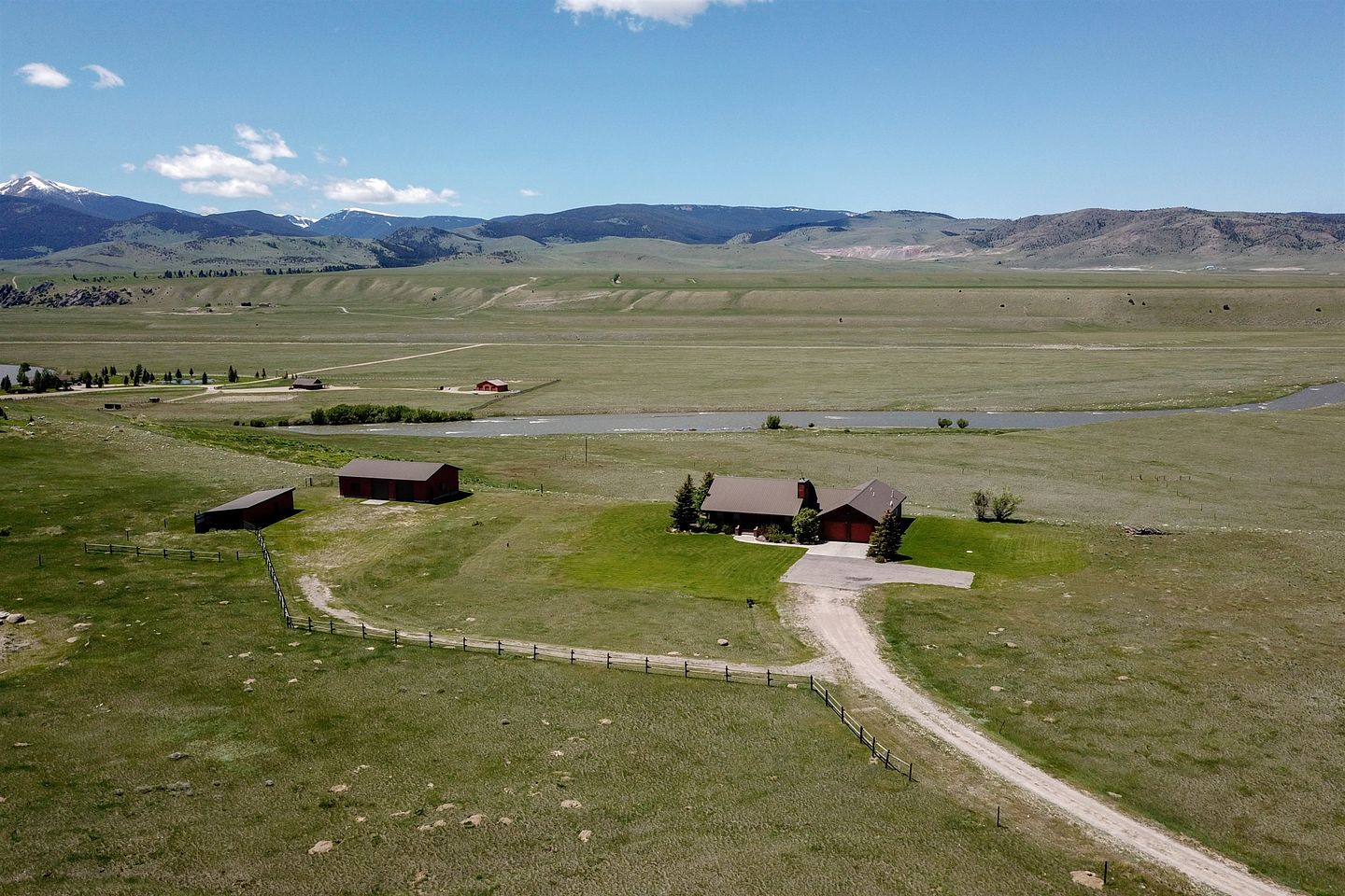 Rural Cabin Rental near Madison River in Ennis, Montana