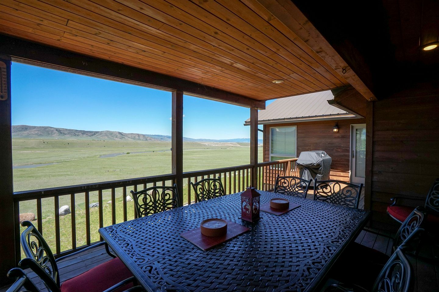 Rural Cabin Rental near Madison River in Ennis, Montana
