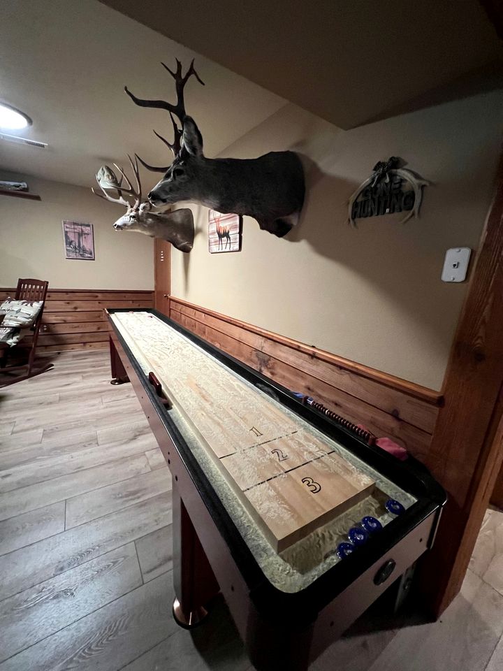 Rural Cabin Rental near Madison River in Ennis, Montana