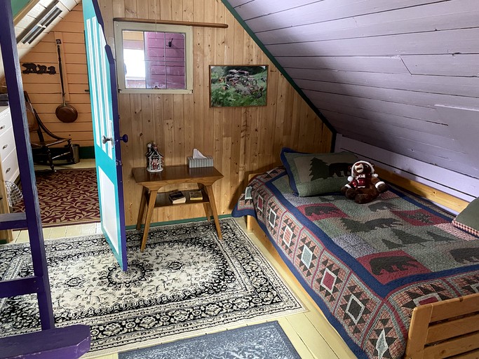 Cabins (Canada, Wells, British Columbia)