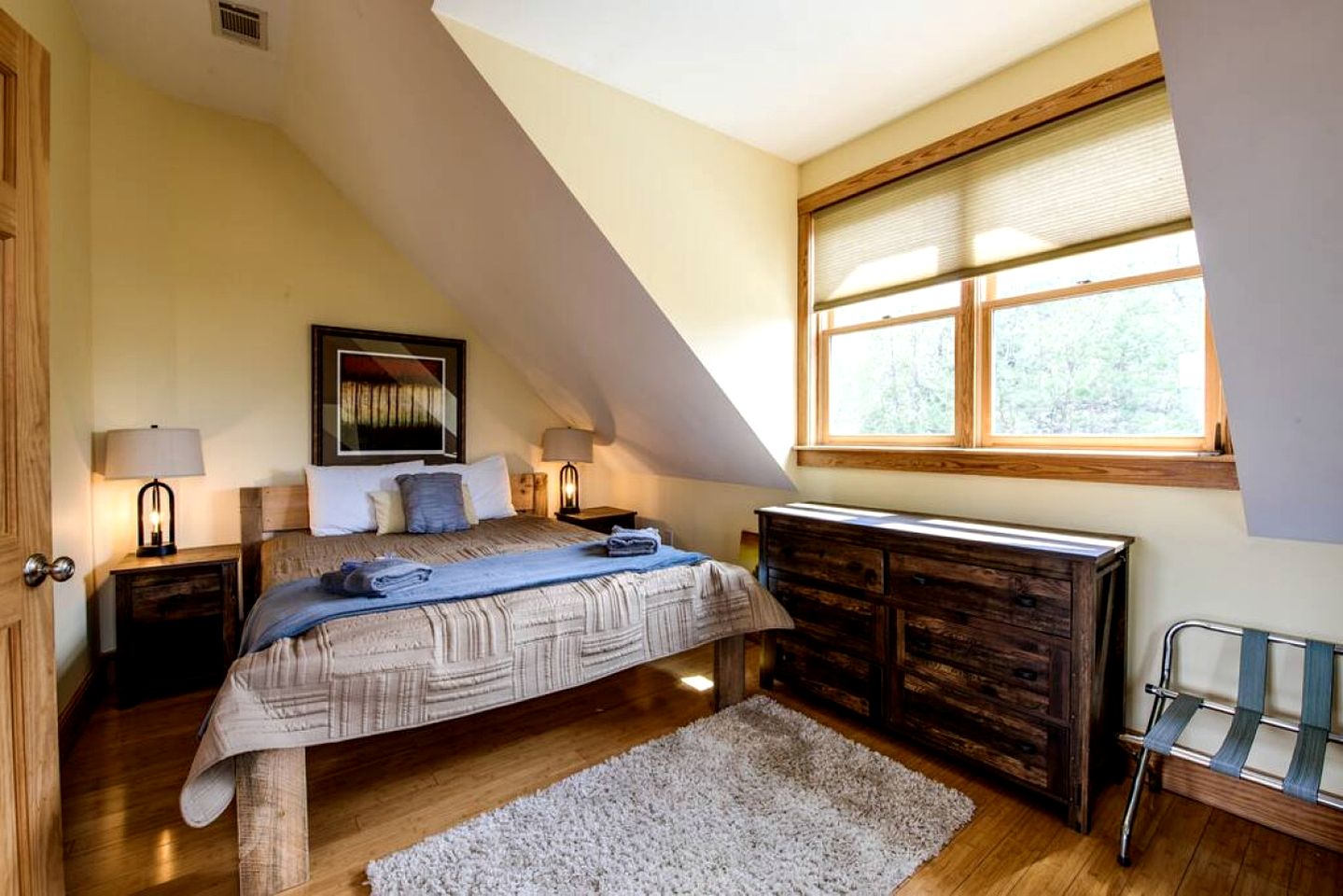 Modern and Cozy Cabin Rental Between Mountains and River in Northern Georgia