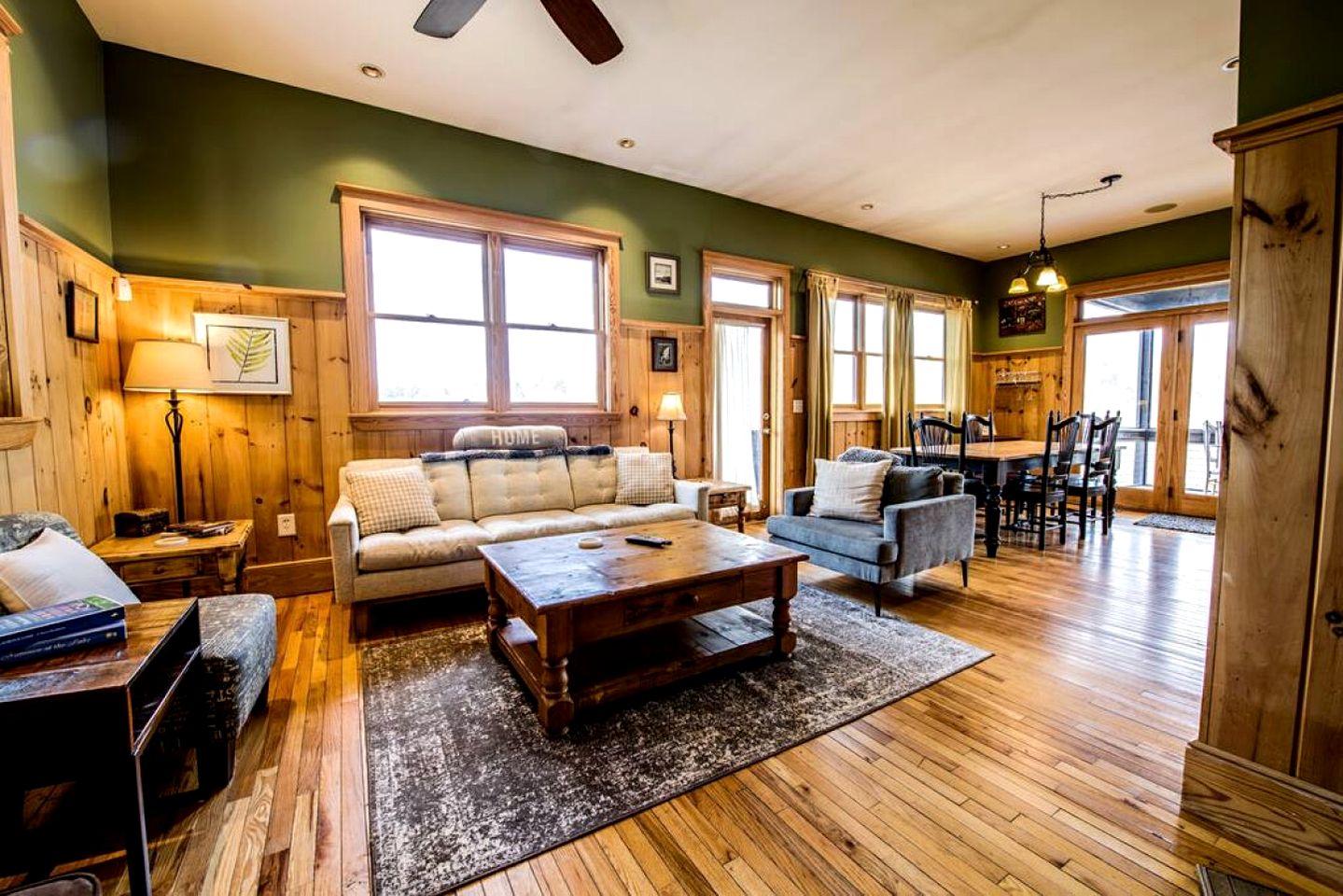 Modern and Cozy Cabin Rental Between Mountains and River in Northern Georgia