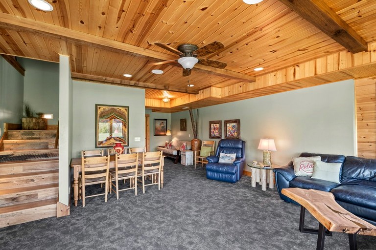 NawTee Pine on Spencer Hill, Cabins, Wahoo, United States of America