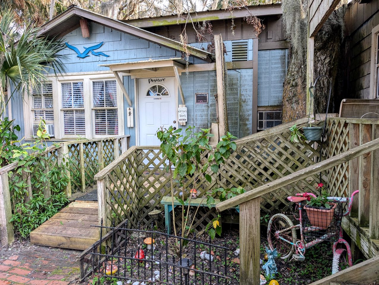 Gorgeous Waterfront Studio Cabin Rental on Lake George near Palm Coast, Florida