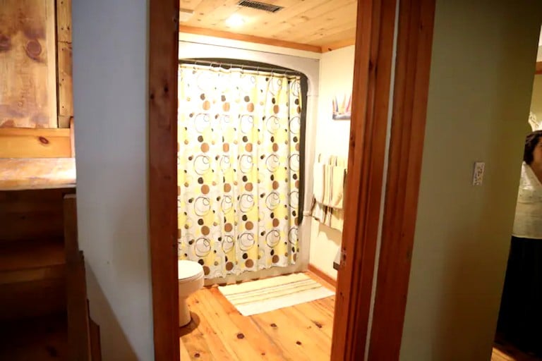 Cabins (Canada, Markdale, Ontario)