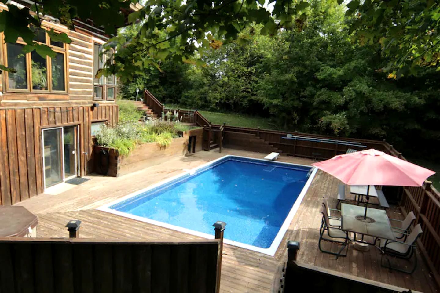 Lovely Cabin Rental with Outdoor Pool and Hot Tub near Markdale, Ontario
