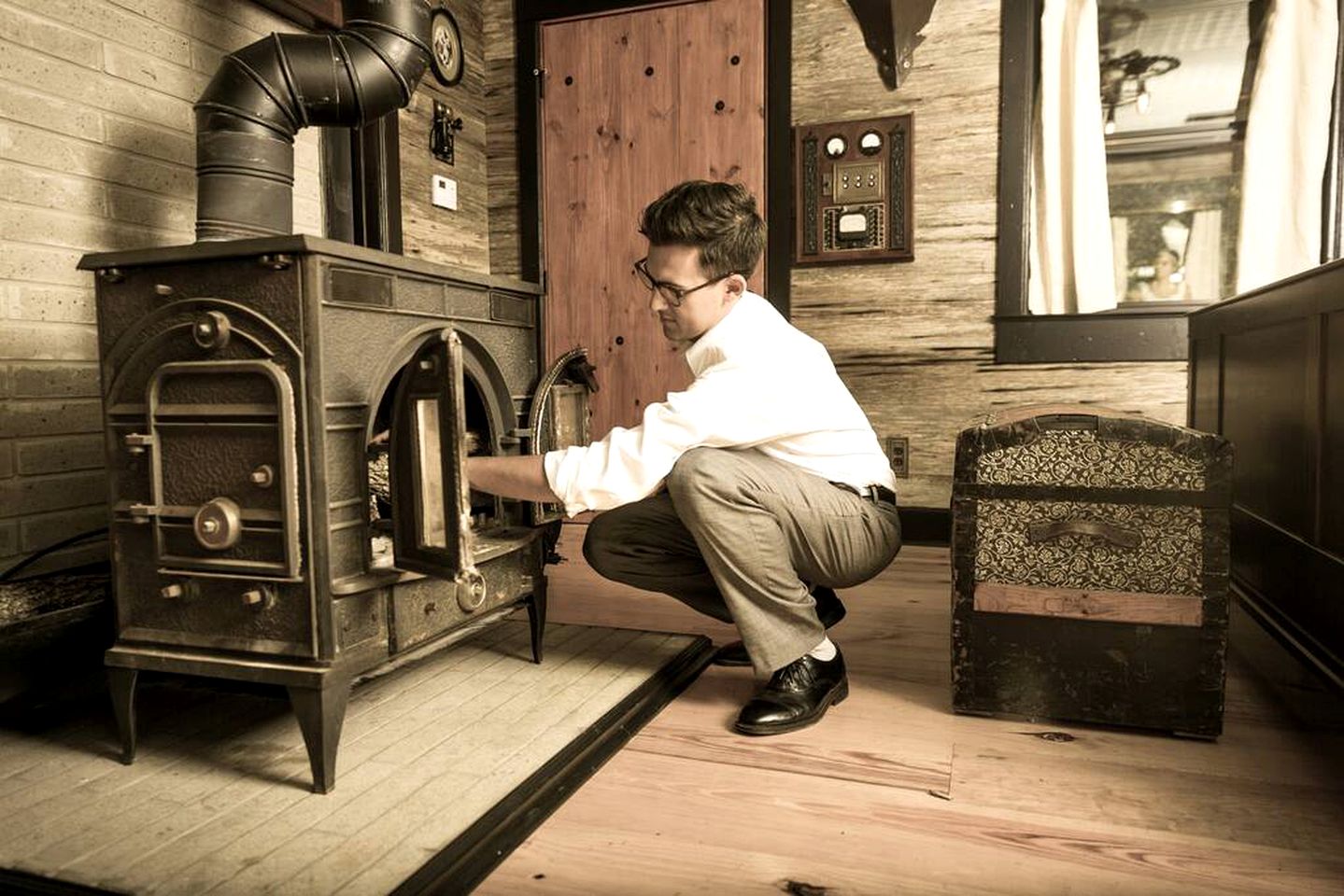 Luxurious Vintage Style Cabin Rental for Romantic Getaways and Texas Hill Country Vacations