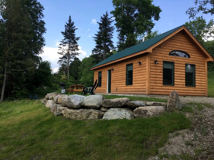 Cabins (United States of America, Hyde Park, Vermont)
