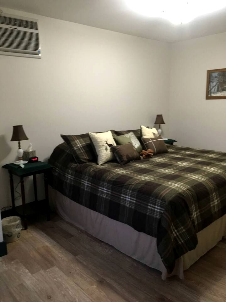 Cozy Log Cabin Rental near Smugglers Notch State Park in Vermont