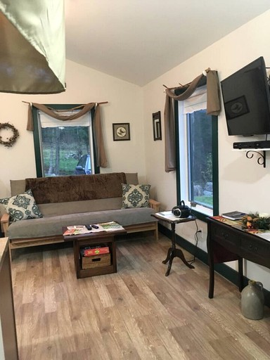 Cabins (United States of America, Hyde Park, Vermont)
