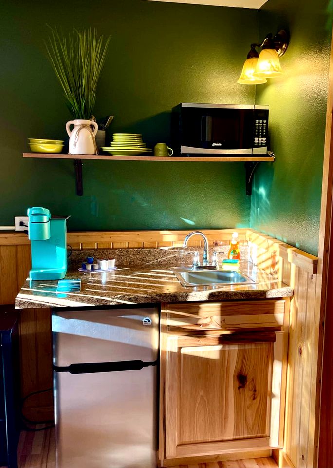 Family-Friendly Cabin Suite Rental near Thompson Falls, Montana