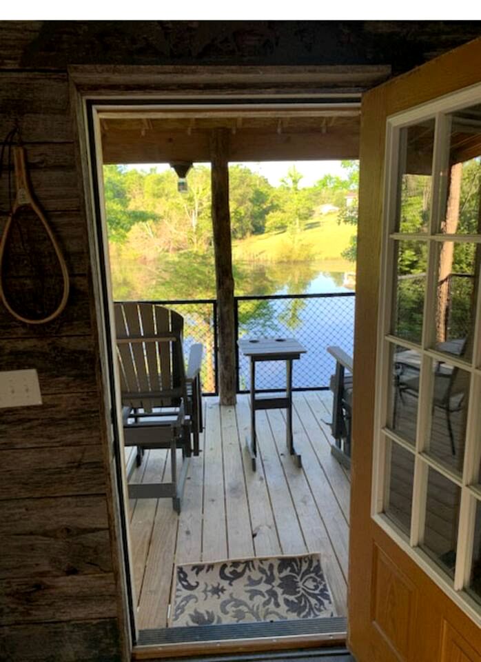 Tranquil Cabin Rental in the Countryside for a Weekend Getaway in Kentucky