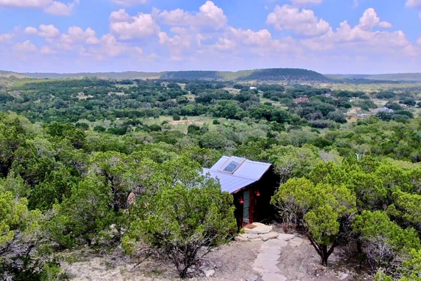 Luxury Cabin Rentals in Texas, Perfect for Glamping near Austin