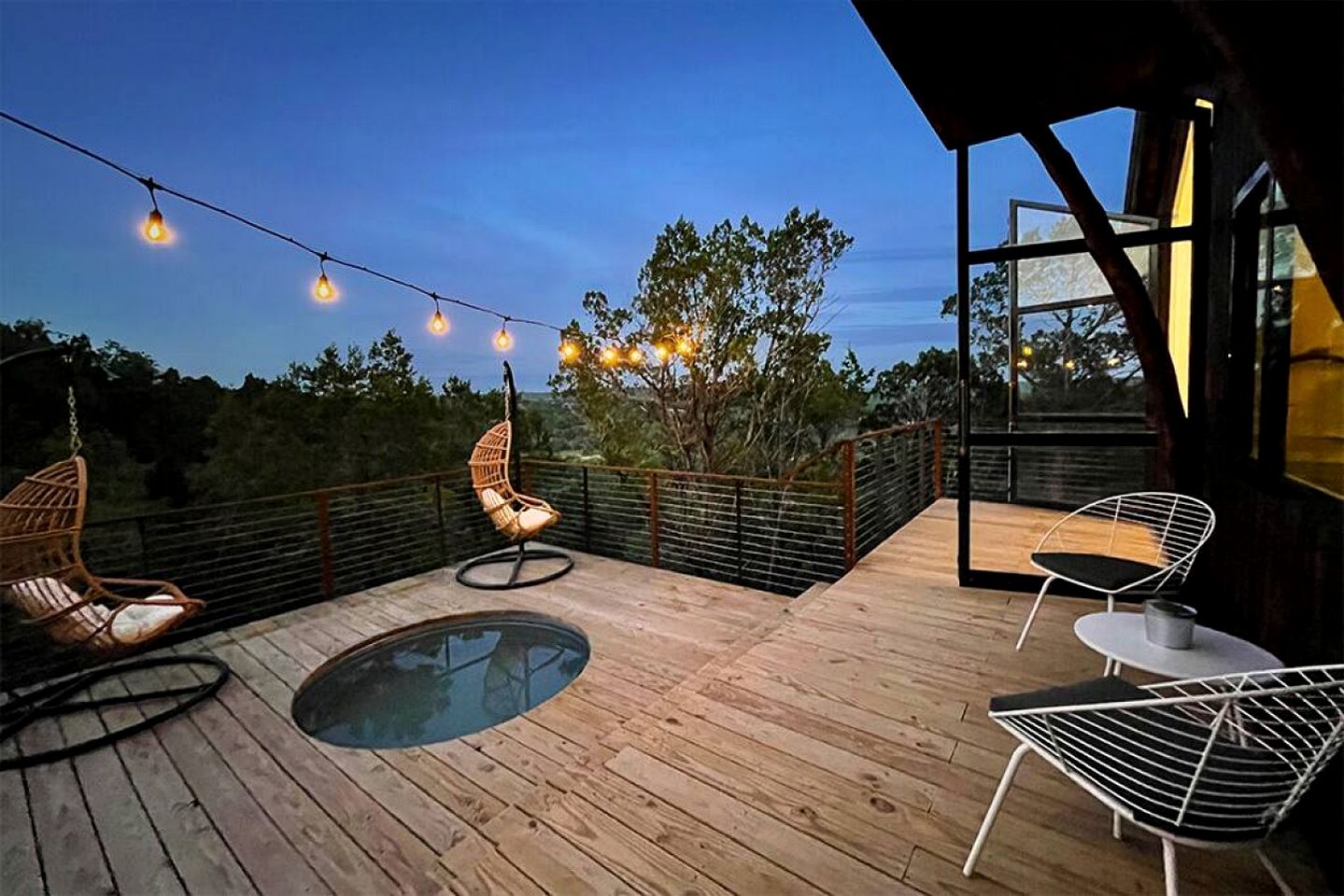 Luxury Cabin Rentals in Texas, Perfect for Glamping near Austin