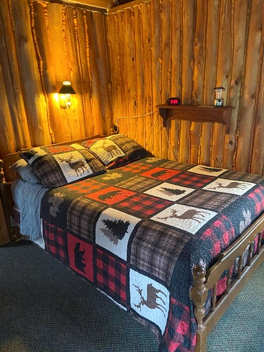 Cabins (United States of America, Bingham, Maine)