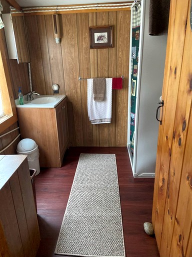 Cabins (United States of America, Bingham, Maine)