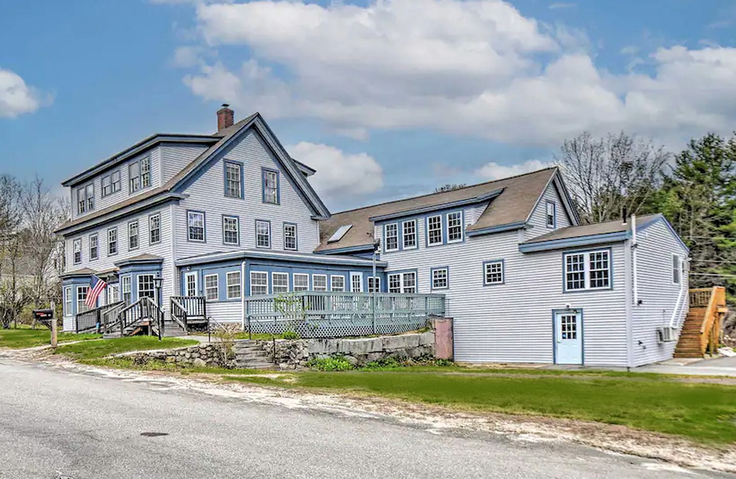 Cabins (United States of America, Casco, Maine)