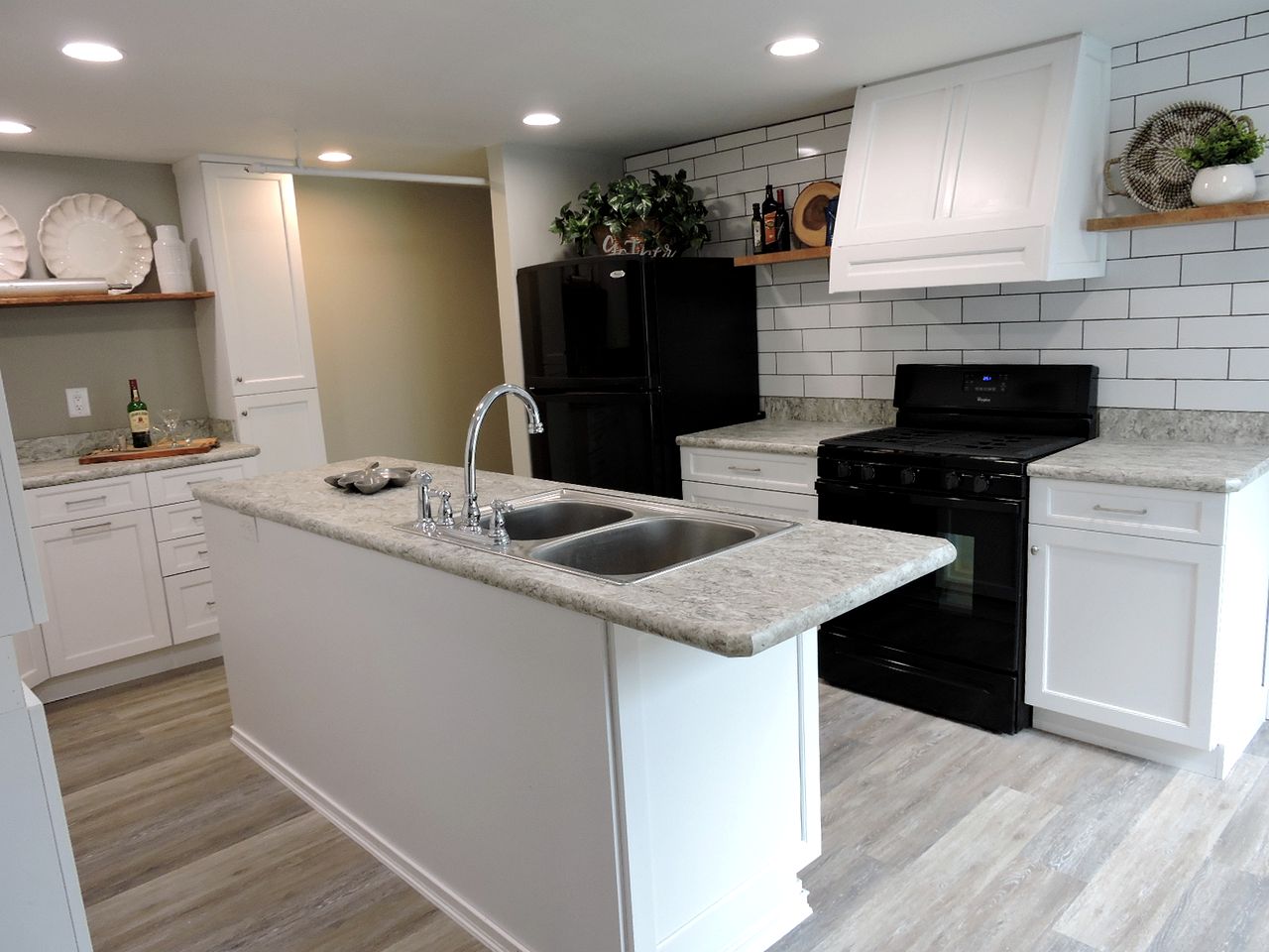 Cabin Retreat for Nature and City Exploration near Sebago Lake State Park, ME