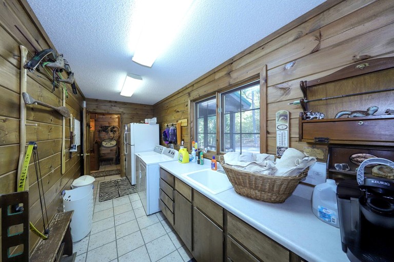 Cabins (United States of America, --, Kentucky)